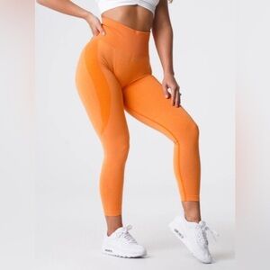 Nvgtn contour seamless leggings size small